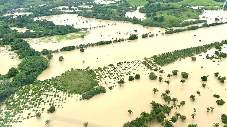 Auch mit heftigen Überschwemmungen zeigt die Klimakrise in vielen Regionen der Erde ihr zerstörerisches Gesicht. 