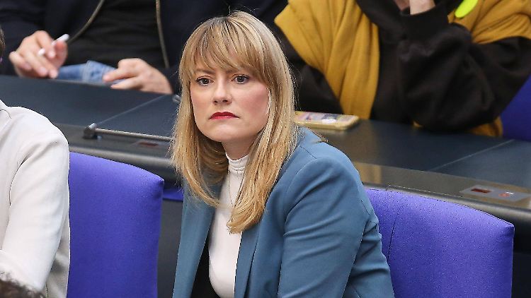 Clara Bünger erhielt nur 271 Ja-Stimmen - zu wenig, um ins Parlamentarische Kontrollgremium einziehen zu dürfen.