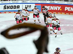 Auftaktsieg bei Deutschland-Cup: DEB-Team startet siegreich ins vor-olympische Hauen und Stechen