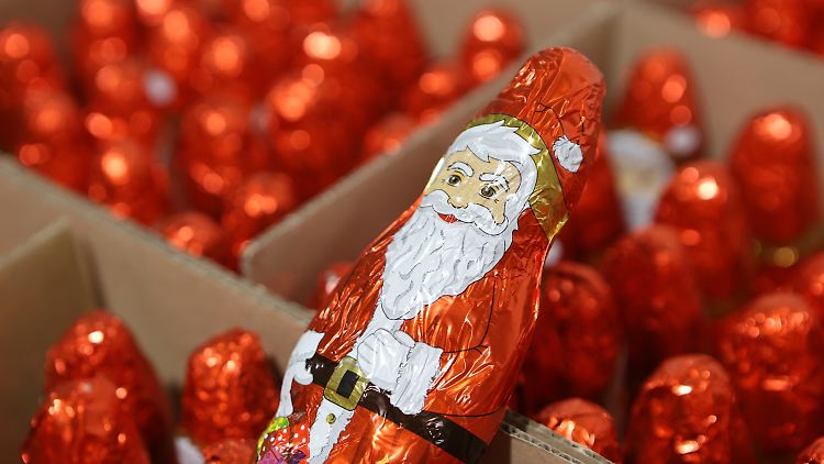 Die Weihnachtsmänner sind bei der Preiserhöhung nicht allein.