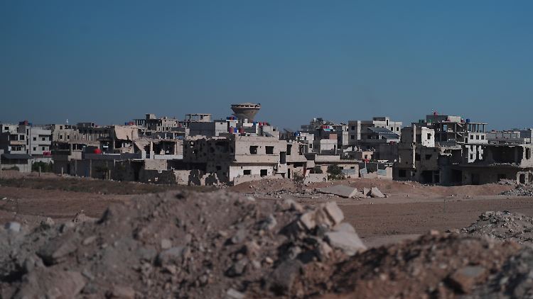 Außenminister Wadephul verglich die Zerstörung in Syrien mit der in Deutschland nach dem Zweiten Weltkrieg.