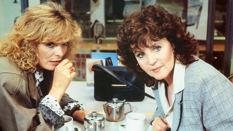 Pauline Collins (r.) spielte ihre Hauptrolle in 