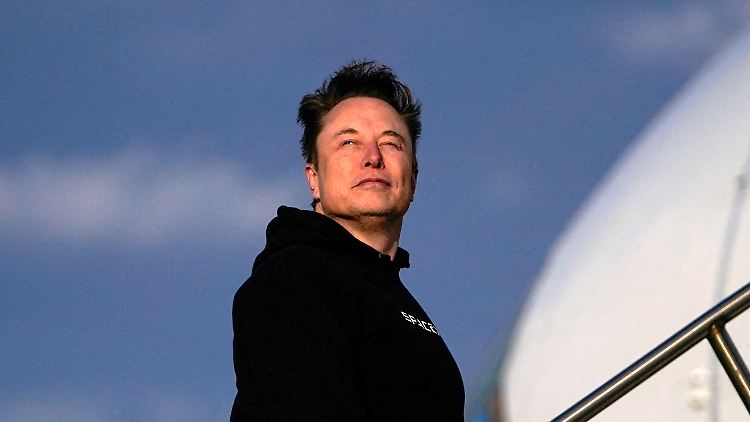 Elon Musk gibt wieder einmal den Überflieger: Wer kann den Billionen-Dollar-Mann noch stoppen?  