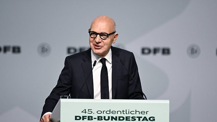 DFB-Präsident Neuendorf bleibt im Amt.