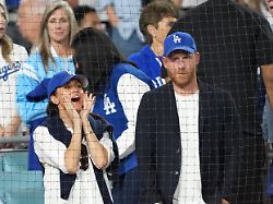 Wegen falscher Baseball-Mütze: Prinz Harry bittet ganz Kanada um Verzeihung