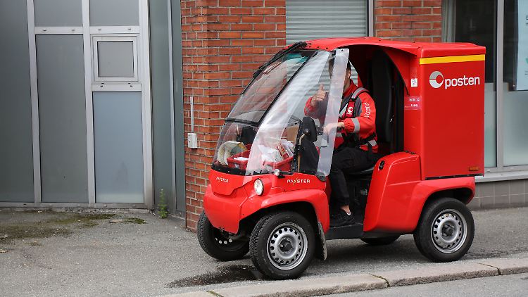 Der Posten-Norge-Zusteller bringt womöglich bald seltener Briefe vorbei.