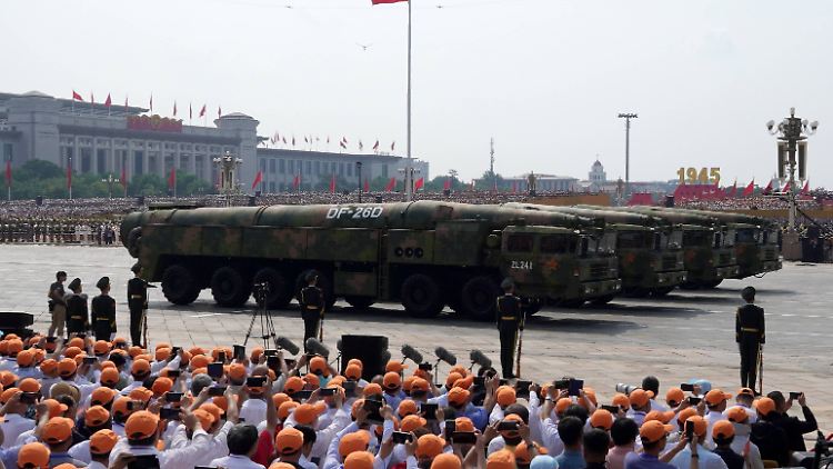 Auf der Militärparade am 3. September wurde in Peking eine neue Variante der Rakete Dongfeng 26 präsentiert.