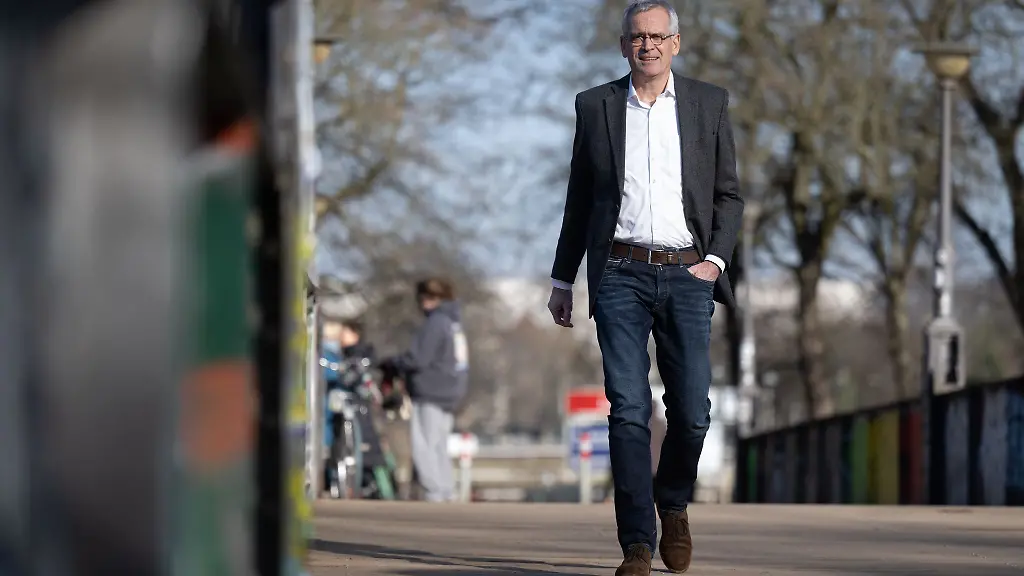 Thomas-Weidinger-Vorsitzender-der-Freien-Waehler-Sachsen-aufgenommen-in-Leipzig