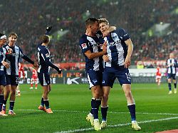 Last-Minute-Ausgleich aberkannt: Hertha BSC stürmt den Betzenberg