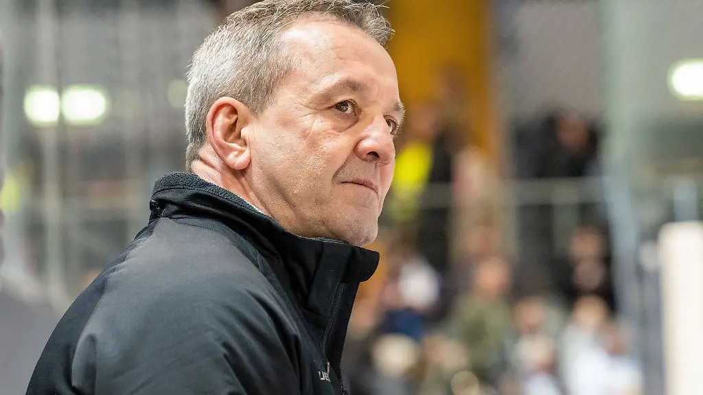 Bremerhavens-Cheftrainer-Thomas-Popiesch