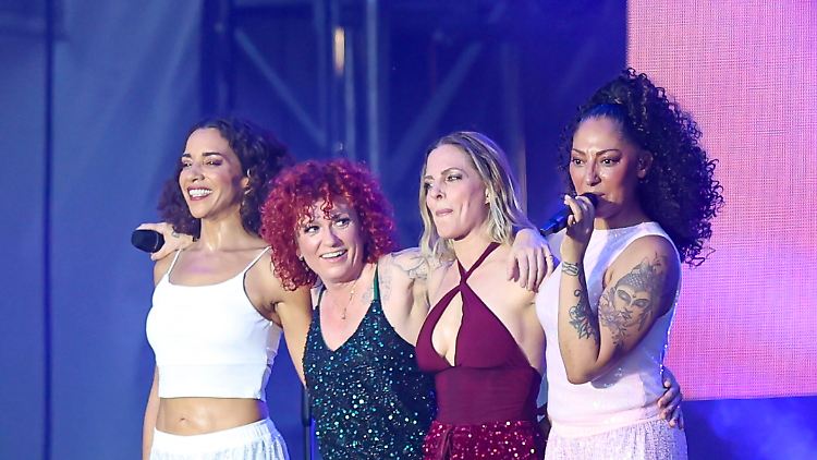 Zu Beginn der Bandgeschichte vor 25 Jahren war von Whatsapp noch keine Rede. 