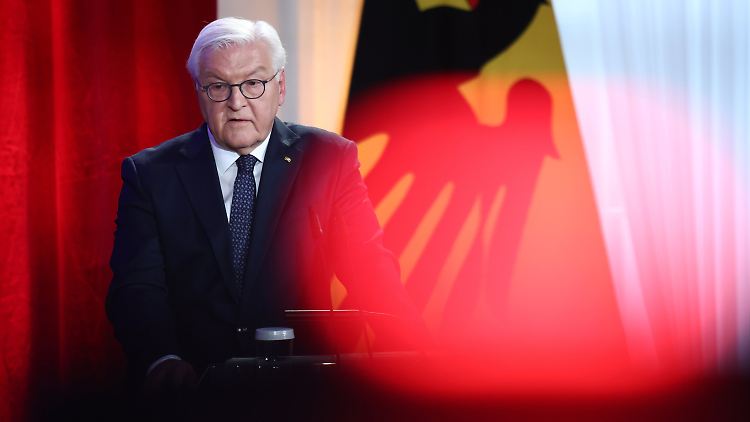 Bundespräsident Steinmeier sieht die deutsche Demokratie durch innere und äußere Faktoren in Gefahr.