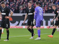 Freiburg gewinnt schwaches Spiel: Historisch schwacher FC St. Pauli verliert immer weiter