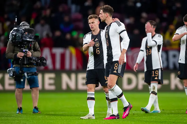 35bc0d7fa7d20b36de4093090a206bd1