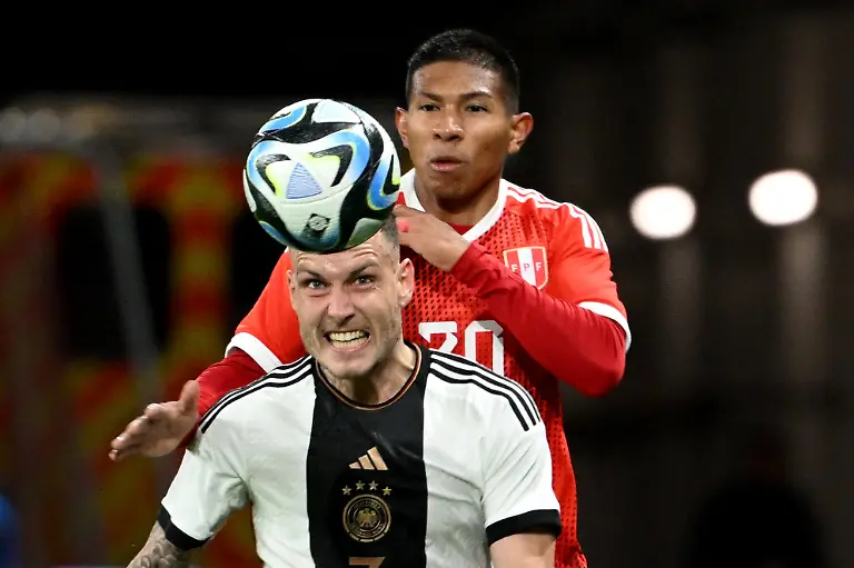 dba781fc6ca118cd261c41ec50b4c4bb