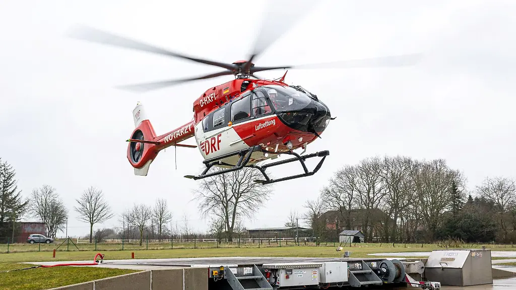 Seit-dem-20-Maerz-fliegen-die-Crews-der-DRF-Luftrettung-in-Niebuell-mit-einer-H145-mit-Fuenfblattrotor