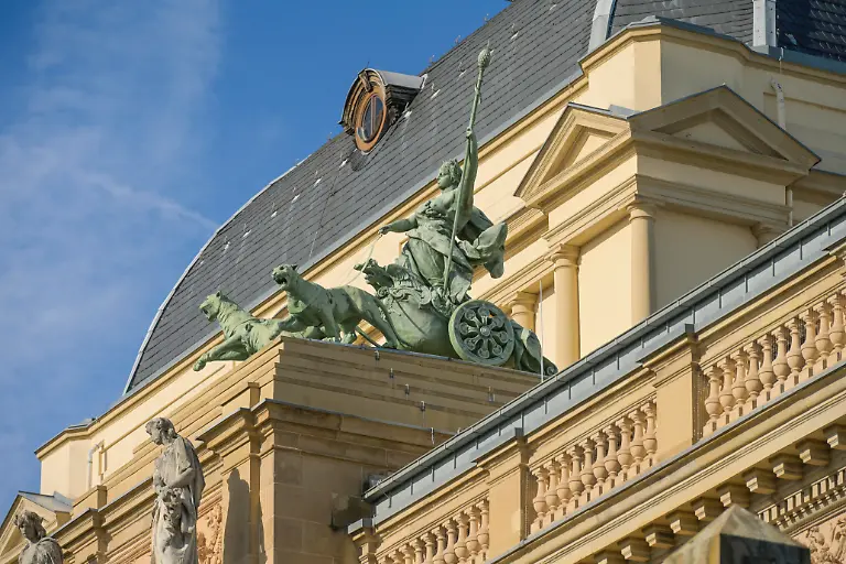 Wiesbaden-Staatstheater-Muse