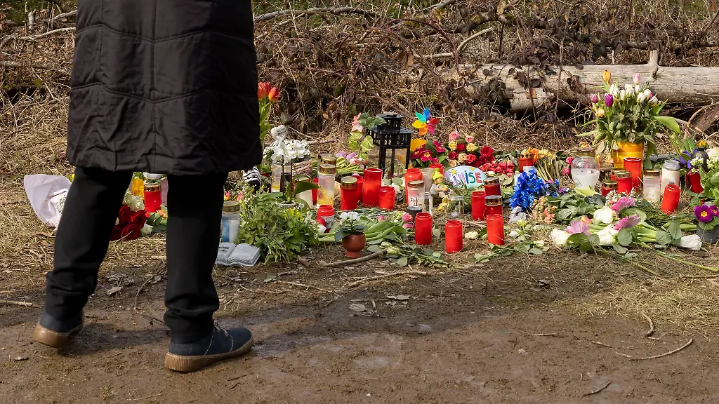 Nach-der-Tat-trauern-die-Menschen-in-Freudenberg-um-die-zwoelfjaehrige-Luise