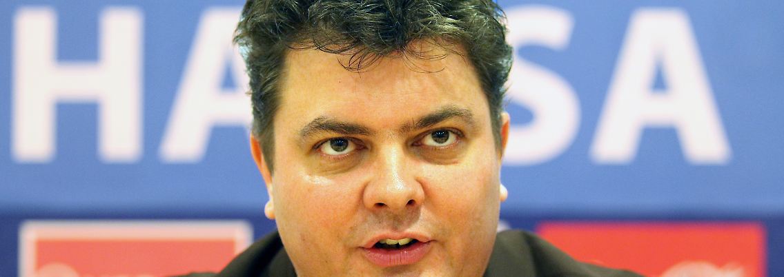 "Das ist eine Katastrophe, dass so etwas passiert ist": Hansas Vorstandsvorsitzender Bernd Hofmann