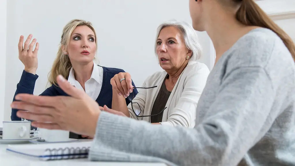 Meldet-der-Arbeitgeber-Insolvenz-an-ist-die-Unsicherheit-bei-Beschaeftigten-oft-gross-Doch-eine-Insolvenz-muss-nicht-zwangslaeufig-auch-den-Verlust-des-Jobs-bedeuten