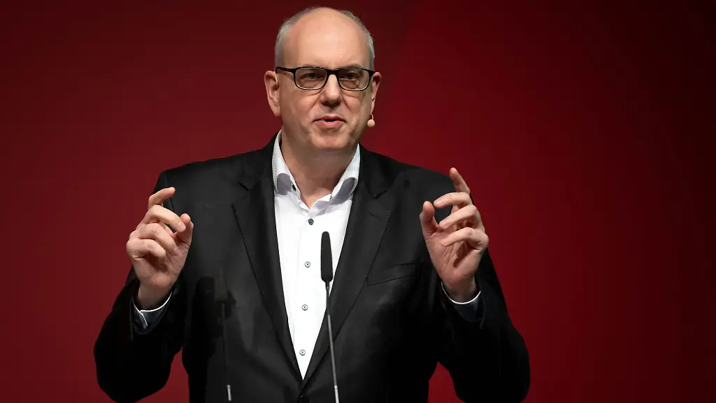 Andreas-Bovenschulte-SPD-Buergermeister-von-Bremen-spricht