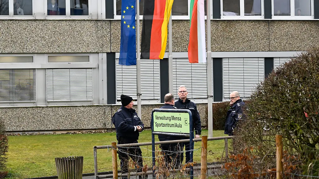 b41dc98a9d7b86283c4f8190e39e724b