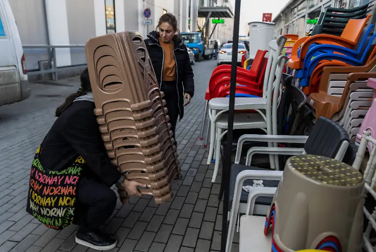 2023-01-30T091143Z-1391731038-RC2BCY98RE72-RTRMADP-3-UKRAINE-CRISIS-GEORGIA-MUSIC