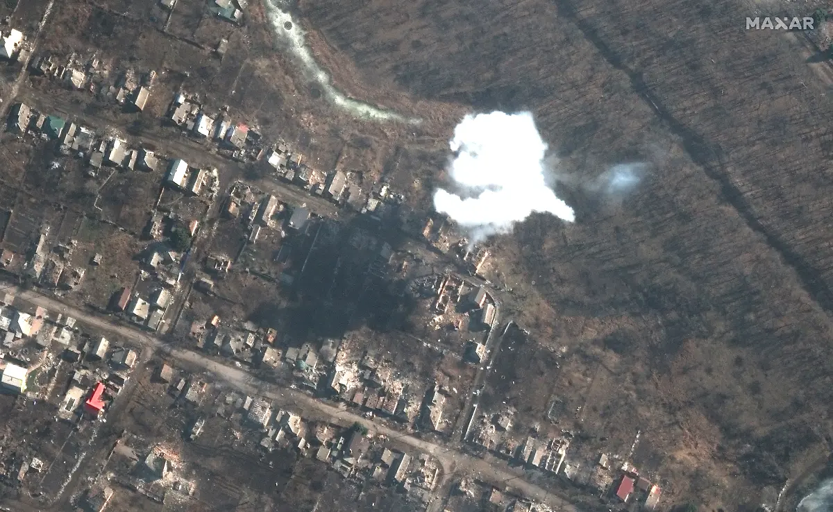 08-smoke-from-recently-dropped-ordnance-southern-bakhmut-ukraine-6march2023-wv3