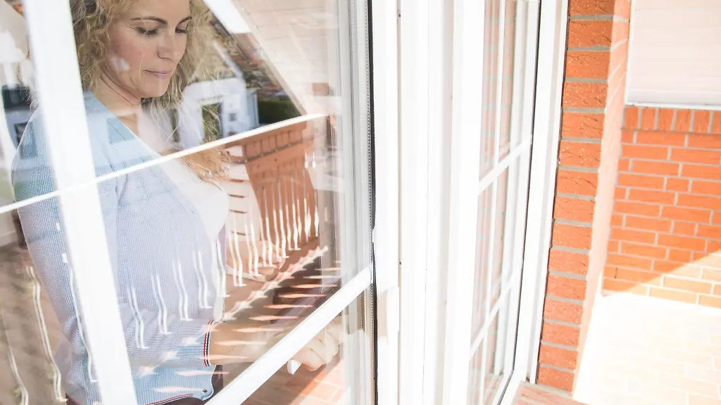 Haustueren-sind-meist-gut-vor-Einbruchsversuchen-gesichert-Balkontueren-dagegen-oft-Schwachstellen-am-Haus