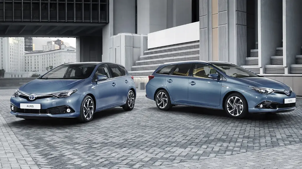 toyota-auris-23215-1