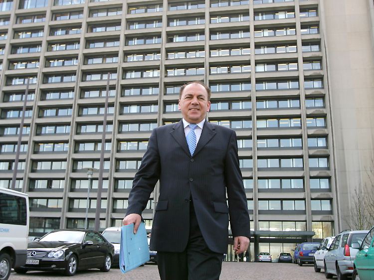 Bundesbank-Präsident Axel Weber auf dem Gelände der Bundesbank in Frankfurt/am Main.