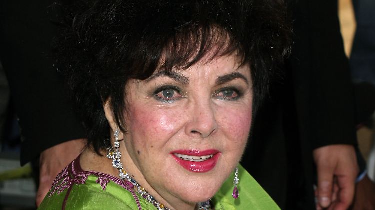 Angeblich auf dem Weg der Besserung: Liz Taylor.
