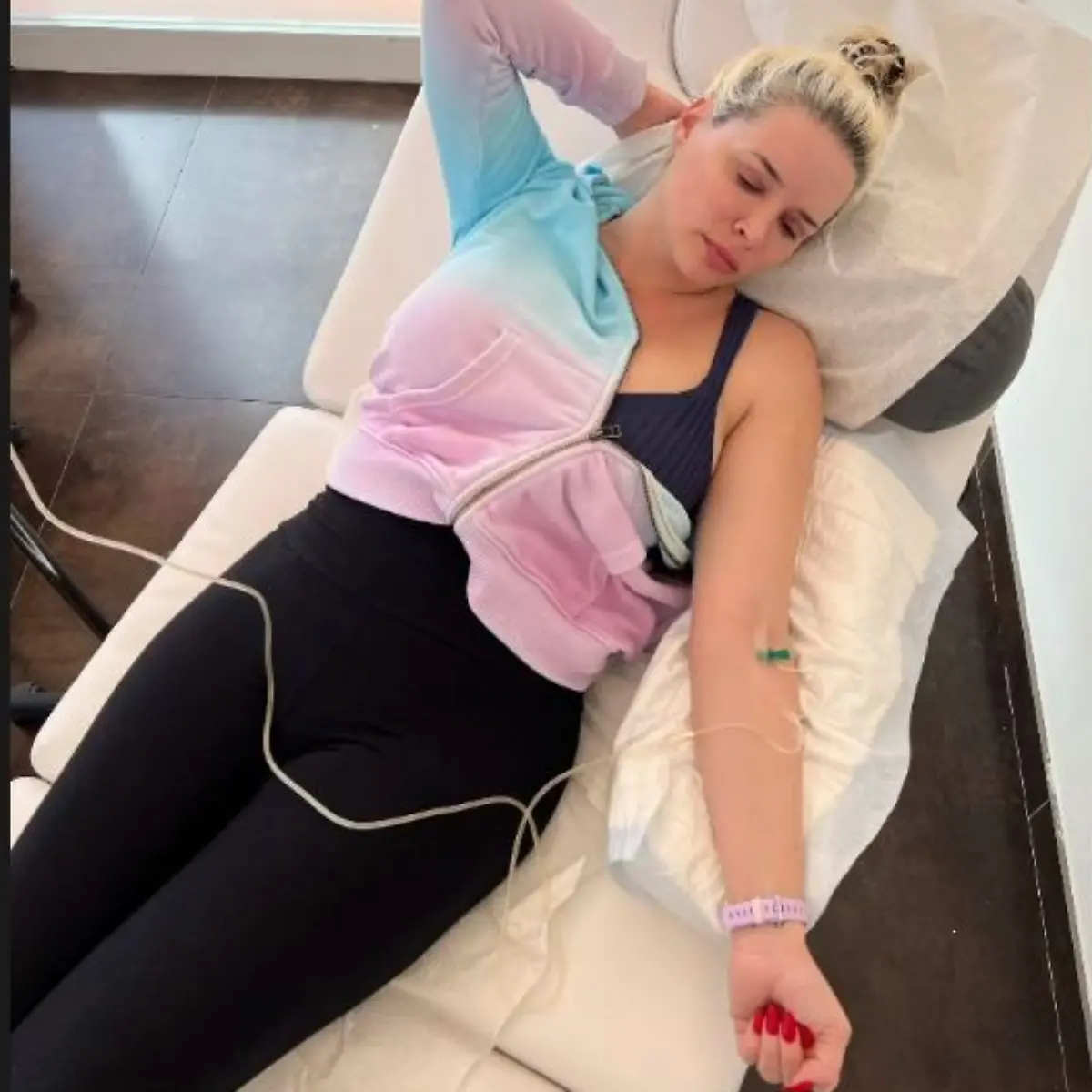 Kranke Daniela "Katze" Katzenberger hängt am Tropf und bekommt Infusionen - n-tv.de