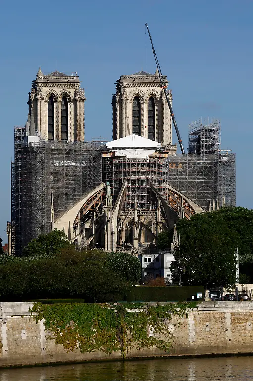 2022-05-12T090325Z-564607293-RC2J5U9M9LPF-RTRMADP-3-FRANCE-NOTREDAME