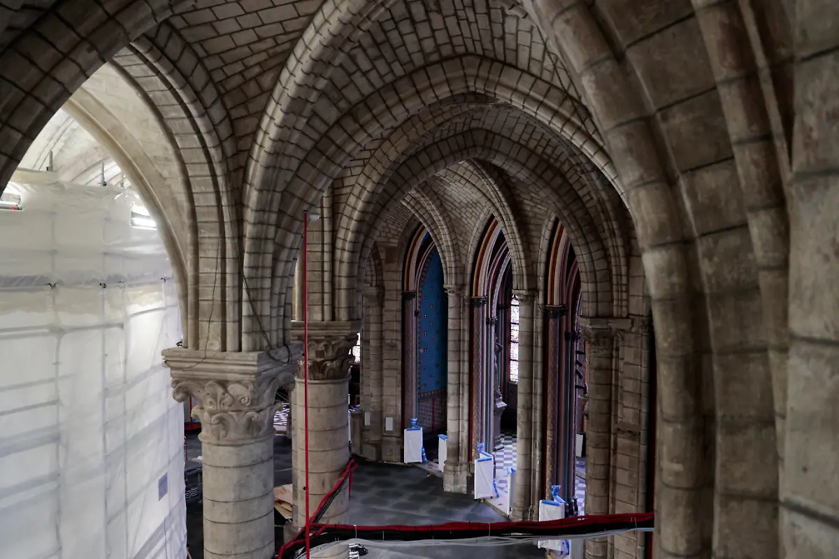 2022-07-28T124215Z-1309221991-RC20LV99XWCM-RTRMADP-3-FRANCE-NOTREDAME