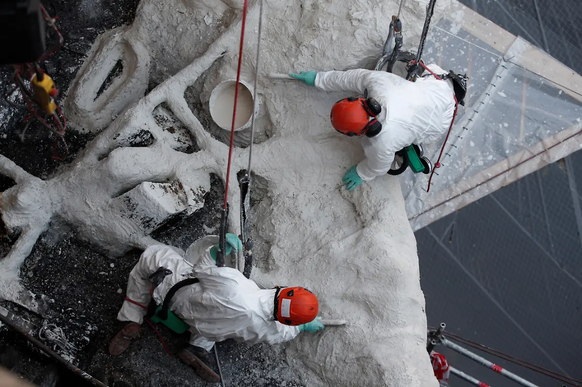 2021-04-15T100653Z-2102313192-RC2AWM9332N2-RTRMADP-3-FRANCE-NOTREDAME