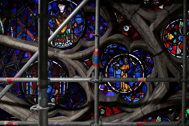 2022-07-28T122714Z-157059646-RC20LV9KFFWN-RTRMADP-3-FRANCE-NOTREDAME