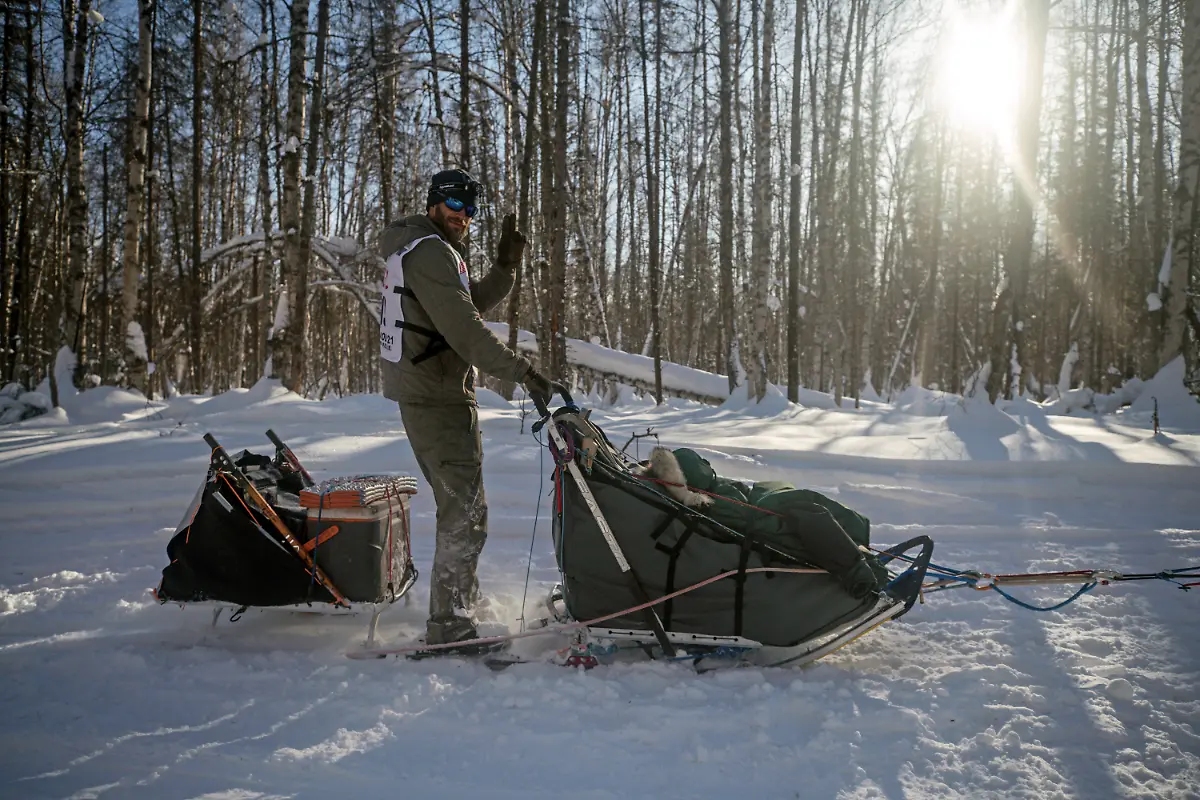 2021-03-08T081606Z-1839410298-RC2W6M9ZPO0K-RTRMADP-3-ALASKA-IDITAROD