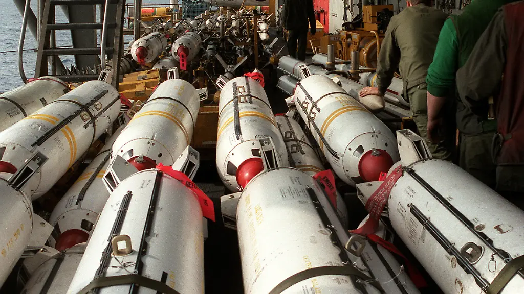 2023-03-06T224124Z-270096765-RC2MOZ9GBCP4-RTRMADP-3-UKRAINE-CRISIS-BOMBS