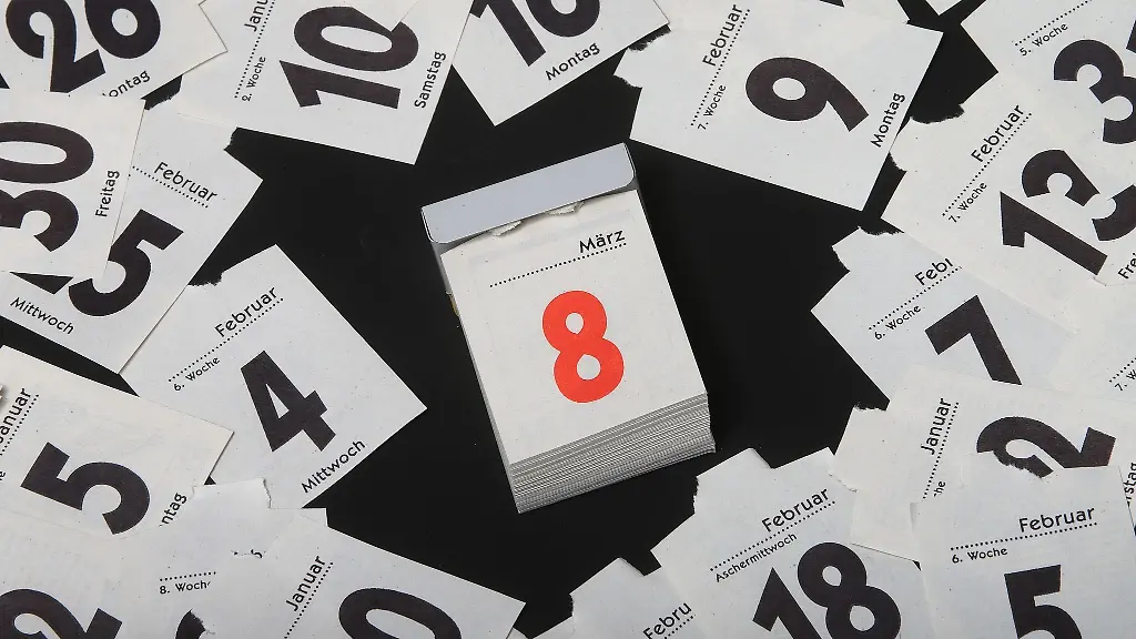 Ein-Kalenderblatt-zeigt-den-8-Maerz-den-Internationalen-Frauentag