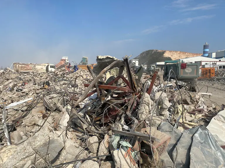 940b02cd595f8b2bd632820cd365dd4c