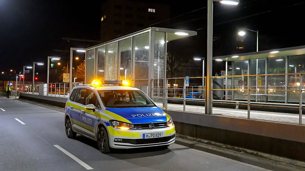 15c958badd2ba2dcf63296ad85609ea3