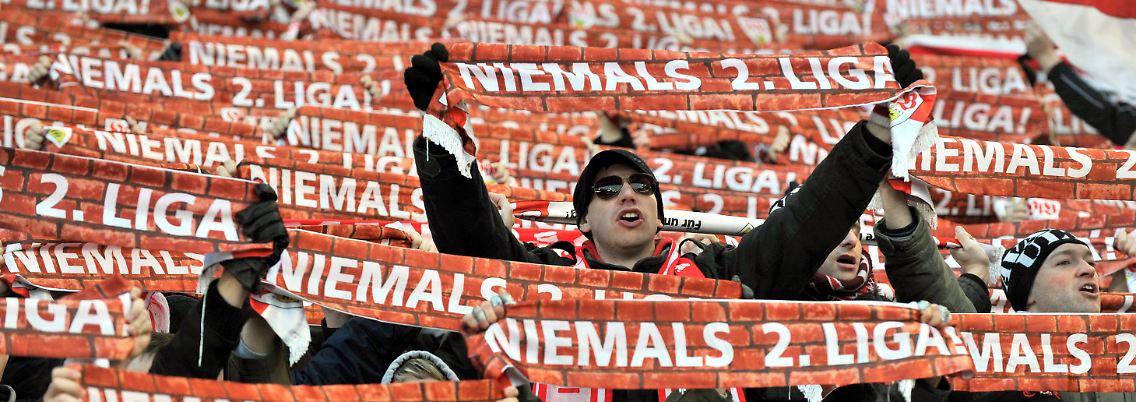 Niemals 2. Liga? Stünden sie im Wald, würden die Fans des VfB Stuttgart jetzt pfeifen.
