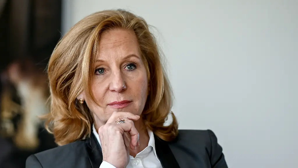 Schlesinger-soll-private-Spesen-als-dienstlich-abgerechnet-haben-Sie-wird-2022-fristlos-vom-RBB-entlassen