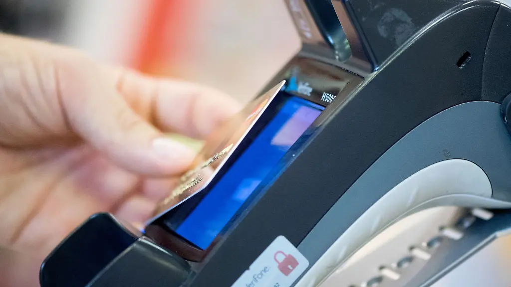 Erspart-Haendlerinnen-und-Haendlern-laestiges-Bargeld-Handling-die-Kartenzahlung
