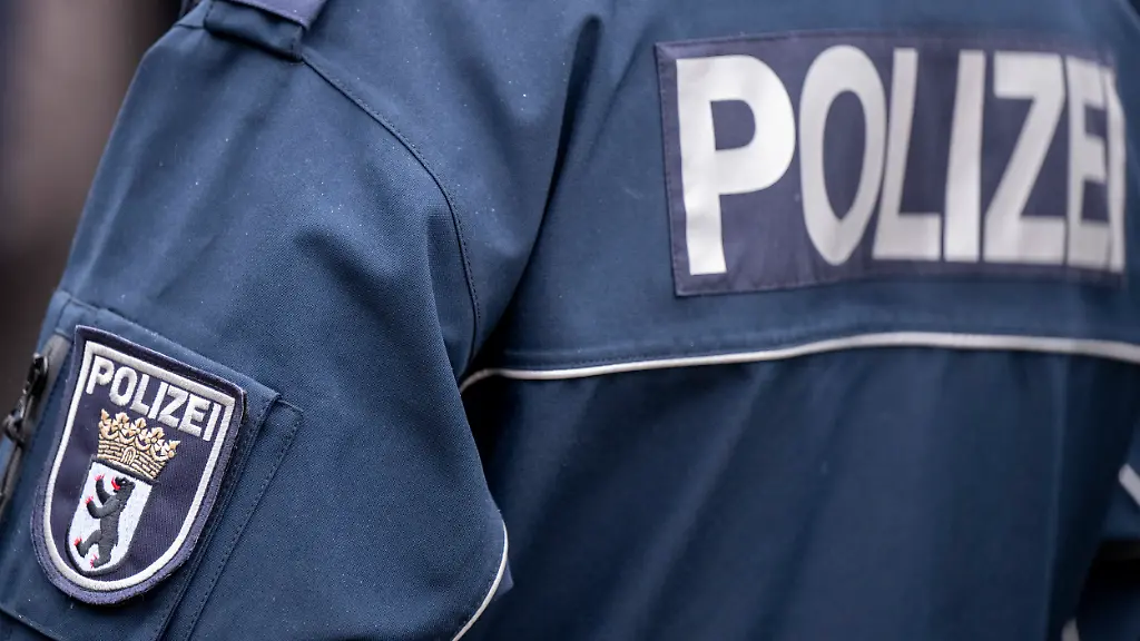 Ein-Konto-eines-Polizeiobermeisters-ist-im-Fokus-der-Ermittlungen