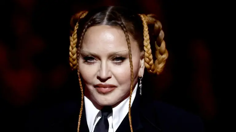 War-bei-den-diesjaehrigen-Grammys-kaum-wiederzuerkennen-Madonna
