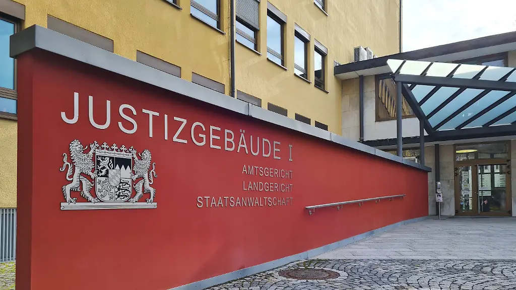 94c4bf2ddeeaa65ccd8985be1ace6572