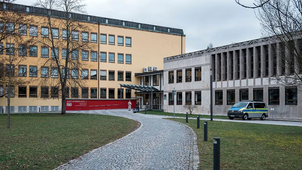 Blick-auf-das-Landgericht