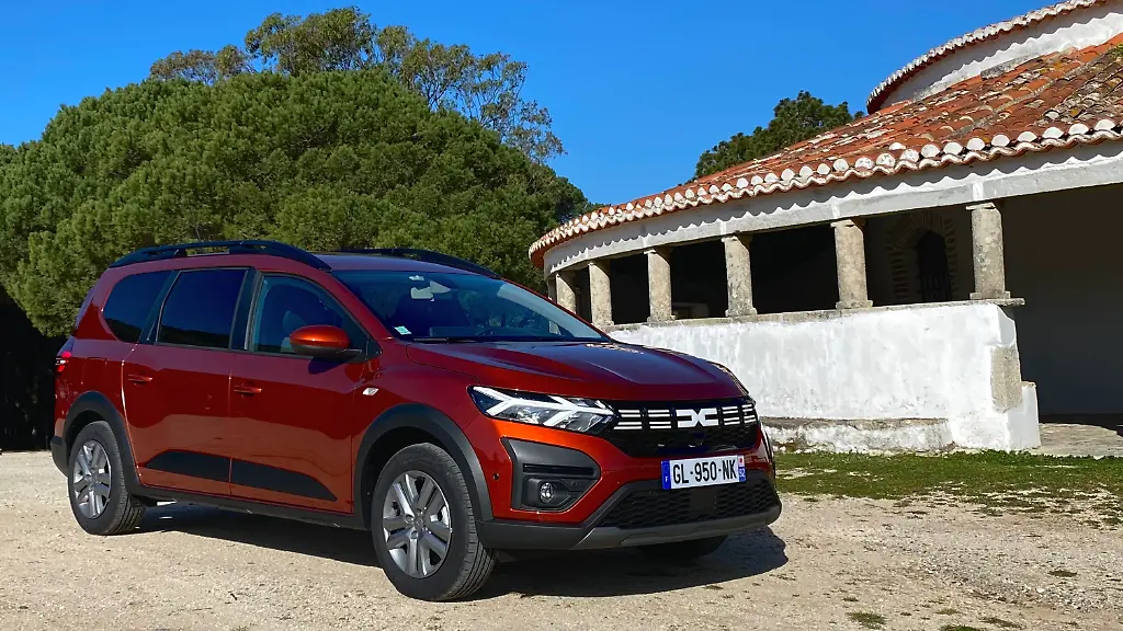 Dacia-Jogger-Hybrid-VO